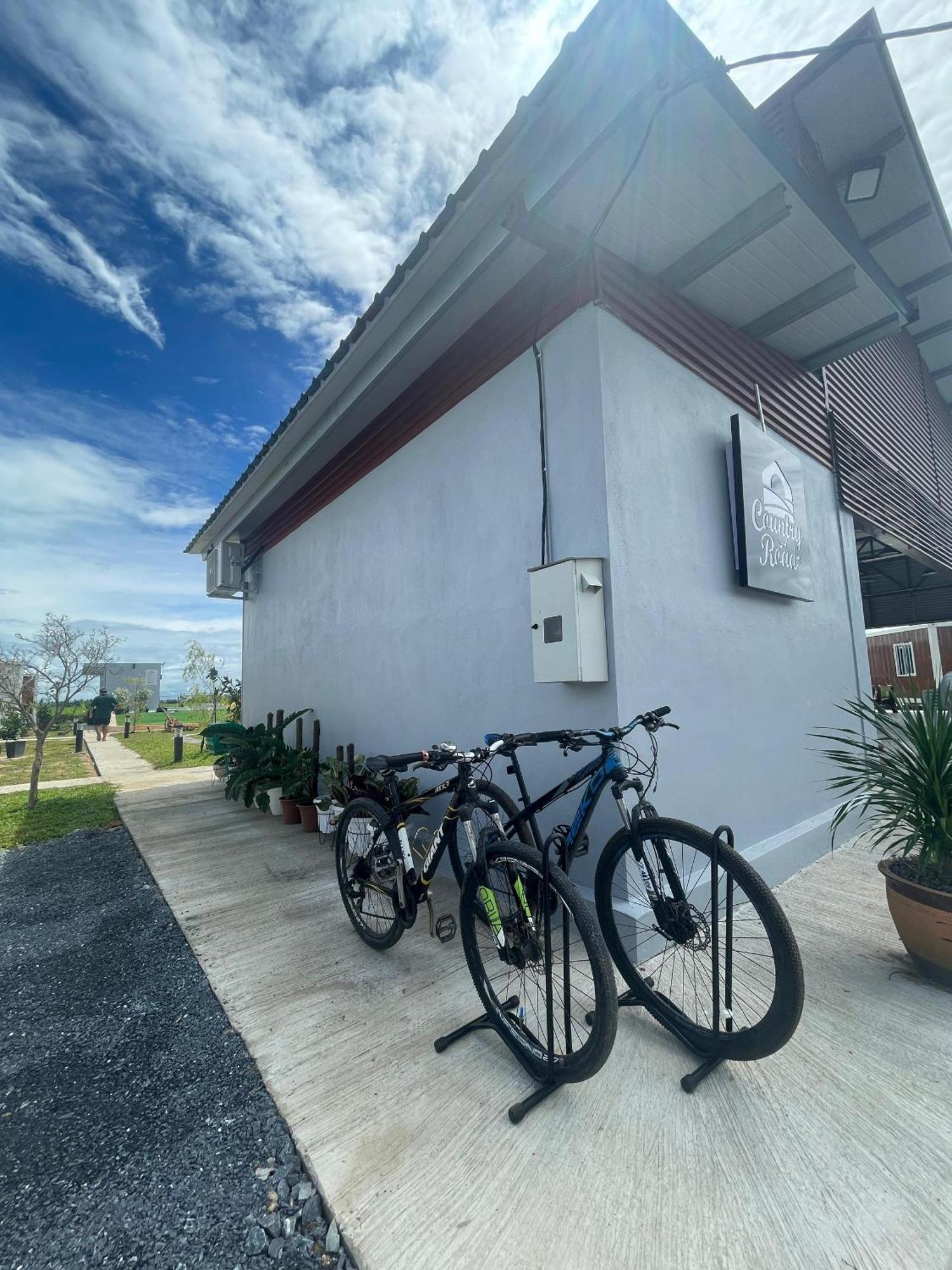 Country Road Homestay Simpang Empat  Exterior photo